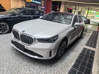 BMW 5 Series 2026 купить из Китая, цена 7 253 000 ₽ — Suifenhe Auto