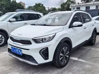 Kia Stonic 2021 купить из Китая, цена 1 248 000 ₽ — Suifenhe Auto