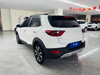 Kia Stonic 2022 купить из Китая, цена 1 265 000 ₽ — Suifenhe Auto