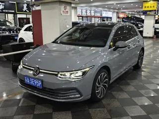 Volkswagen Golf 2021 купить из Китая, цена 1 633 000 ₽ — Suifenhe Auto