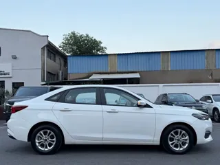Ford Escort 2021 купить из Китая, цена 1 094 000 ₽ — Suifenhe Auto