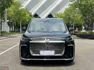 Voyah Dreamer 2024 купить из Китая, цена 6 055 000 ₽ — Suifenhe Auto