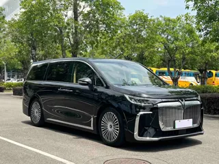 Voyah Dreamer 2024 купить из Китая, цена 6 055 000 ₽ — Suifenhe Auto