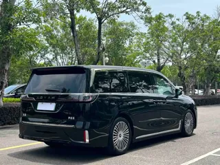 Voyah Dreamer 2024 купить из Китая, цена 6 055 000 ₽ — Suifenhe Auto