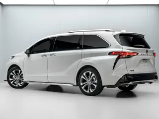 Toyota Granvia 2024 купить из Китая, цена 8 072 000 ₽ — Suifenhe Auto
