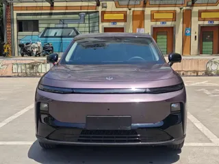 Leapmotor B10 2025 купить из Китая, цена 2 623 000 ₽ — Suifenhe Auto
