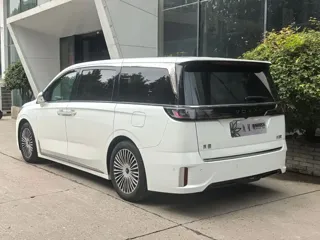 Voyah Dreamer 2025 купить из Китая, цена 7 291 000 ₽ — Suifenhe Auto