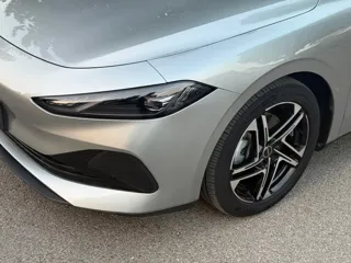 Roewe D7 2024 купить из Китая, цена 2 629 000 ₽ — Suifenhe Auto