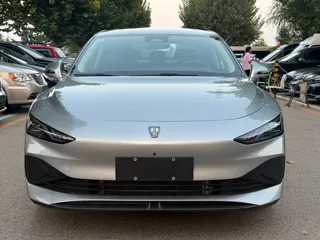 Roewe D7 2024 купить из Китая, цена 2 629 000 ₽ — Suifenhe Auto