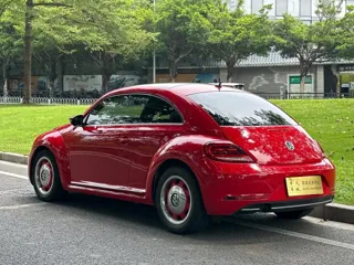 Volkswagen Beetle 2018 купить из Китая, цена 1 716 000 ₽ — Suifenhe Auto