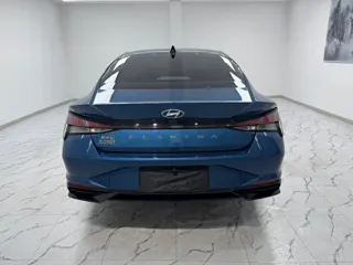 Hyundai Elantra 2023 купить из Китая, цена 1 504 000 ₽ — Suifenhe Auto