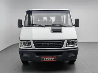 Iveco Daily 2022 купить из Китая, цена 1 711 000 ₽ — Suifenhe Auto