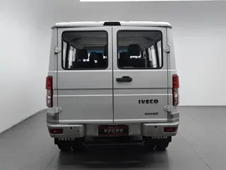 Iveco Daily 2022 купить из Китая, цена 1 711 000 ₽ — Suifenhe Auto
