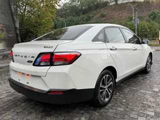 Venucia D60 2018 купить из Китая, цена 1 167 000 ₽ — Suifenhe Auto