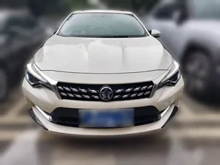 Venucia D60 2018 купить из Китая, цена 1 131 000 ₽ — Suifenhe Auto