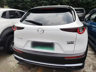 Mazda CX-30 EV 2023 купить из Китая, цена 3 234 000 ₽ — Suifenhe Auto
