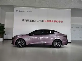 Lynk & Co 07 EM-P 2025 купить из Китая, цена 3 918 000 ₽ — Suifenhe Auto