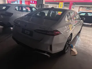 BMW 5 Series 2026 купить из Китая, цена 7 100 000 ₽ — Suifenhe Auto