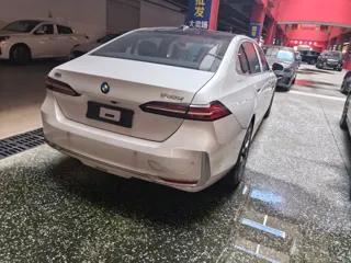 BMW 5 Series 2026 купить из Китая, цена 7 100 000 ₽ — Suifenhe Auto