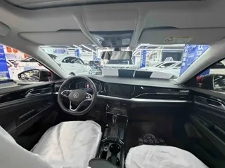 Volkswagen Passat 2024 купить из Китая, цена 3 968 000 ₽ — Suifenhe Auto
