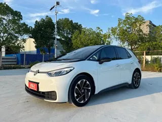 Volkswagen ID.3 2025 купить из Китая, цена 1 920 000 ₽ — Suifenhe Auto