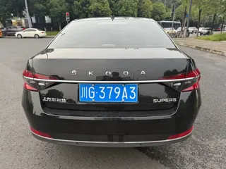 Skoda Superb 2025 купить из Китая, цена 2 293 000 ₽ — Suifenhe Auto