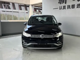 Volkswagen Touran 2019 купить из Китая, цена 1 683 000 ₽ — Suifenhe Auto