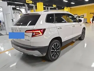 Skoda Karoq 2021 купить из Китая, цена 1 503 000 ₽ — Suifenhe Auto