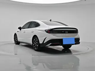 Hyundai Sonata 2024 купить из Китая, цена 3 081 000 ₽ — Suifenhe Auto
