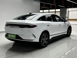 BYD Qin 2025 купить из Китая, цена 3 202 000 ₽ — Suifenhe Auto