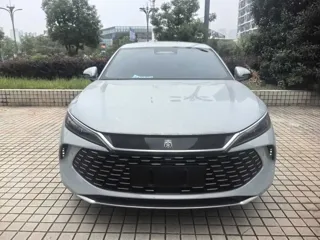 BYD Qin 2026 купить из Китая, цена 2 981 000 ₽ — Suifenhe Auto