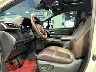 Toyota Granvia 2024 купить из Китая, цена 7 733 000 ₽ — Suifenhe Auto