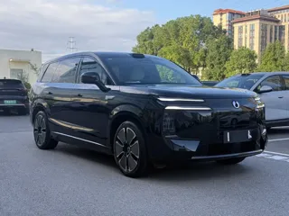 Denza N8L 2025 купить из Китая, цена 8 691 000 ₽ — Suifenhe Auto