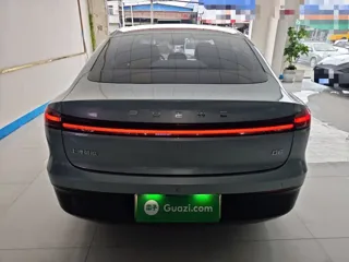 Roewe D6 2025 купить из Китая, цена 1 815 000 ₽ — Suifenhe Auto