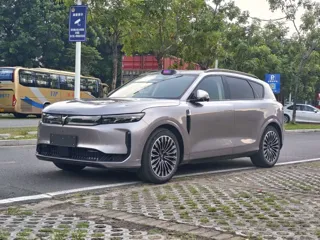 Voyah Free 2025 купить из Китая, цена 5 801 000 ₽ — Suifenhe Auto