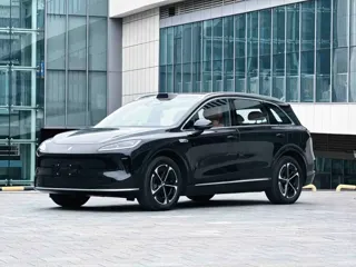 Shangjie H5 2025 купить из Китая, цена 4 076 000 ₽ — Suifenhe Auto