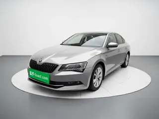 Skoda Superb 2018 купить из Китая, цена 1 273 000 ₽ — Suifenhe Auto