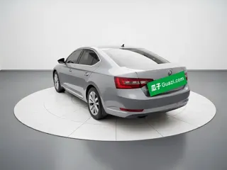 Skoda Superb 2018 купить из Китая, цена 1 273 000 ₽ — Suifenhe Auto