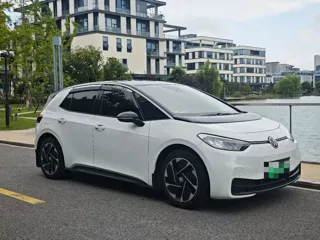 Volkswagen ID.3 2024 купить из Китая, цена 1 474 000 ₽ — Suifenhe Auto