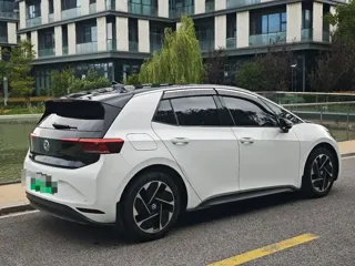 Volkswagen ID.3 2024 купить из Китая, цена 1 474 000 ₽ — Suifenhe Auto