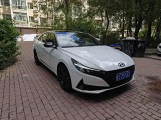 Hyundai Elantra 2023 купить из Китая, цена 1 701 000 ₽ — Suifenhe Auto