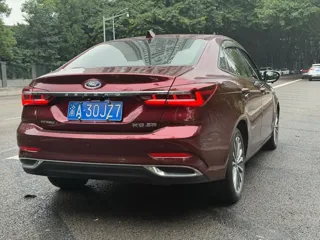 Ford Escort 2021 купить из Китая, цена 1 287 000 ₽ — Suifenhe Auto