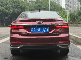 Ford Escort 2021 купить из Китая, цена 1 287 000 ₽ — Suifenhe Auto
