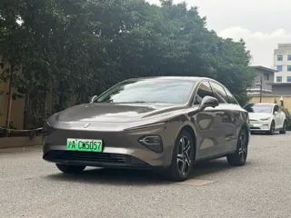 Roewe D7 2024 купить из Китая, цена 3 116 000 ₽ — Suifenhe Auto