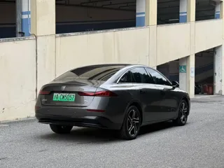 Roewe D7 2024 купить из Китая, цена 3 116 000 ₽ — Suifenhe Auto