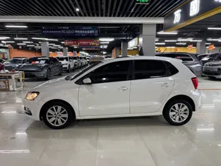 Volkswagen Polo 2018 купить из Китая, цена 1 157 000 ₽ — Suifenhe Auto