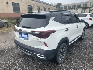 Kia KX3 2021 купить из Китая, цена 1 631 000 ₽ — Suifenhe Auto
