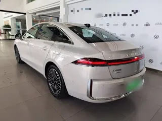 Roewe M7 DMH 2025 купить из Китая, цена 3 009 000 ₽ — Suifenhe Auto