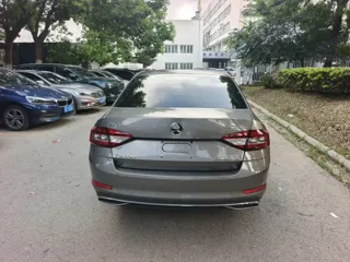 Skoda Octavia 2019 купить из Китая, цена 1 063 000 ₽ — Suifenhe Auto