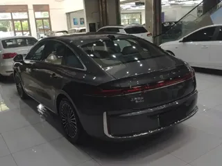 Roewe M7 DMH 2026 купить из Китая, цена 3 091 000 ₽ — Suifenhe Auto